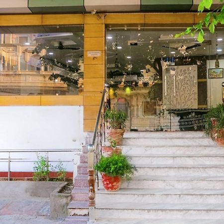Blue Rose International, Family Hotel Agra  Extérieur photo
