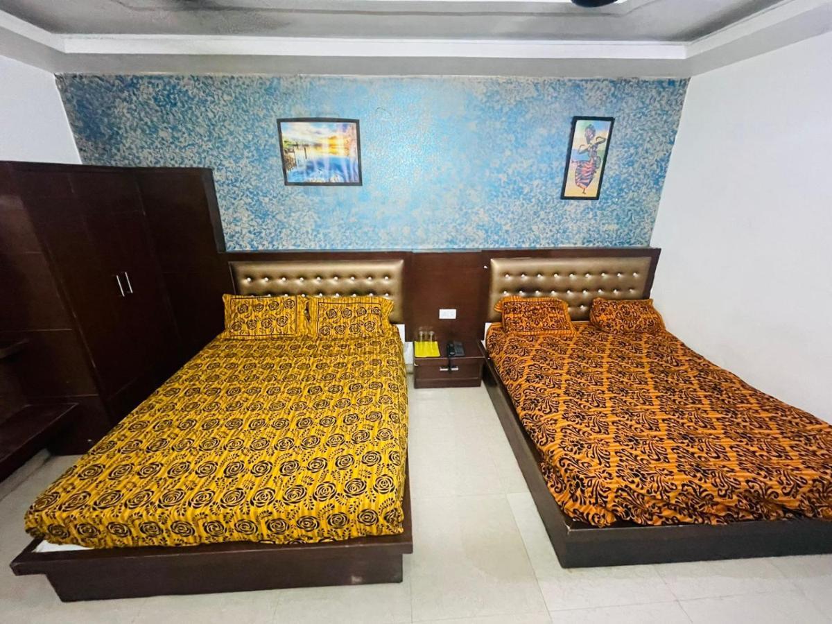 Blue Rose International, Family Hotel Agra  Extérieur photo